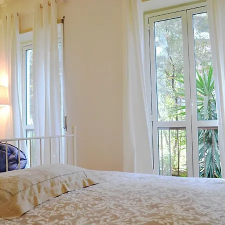 Апартаменты Modern, Spacious And Bright In