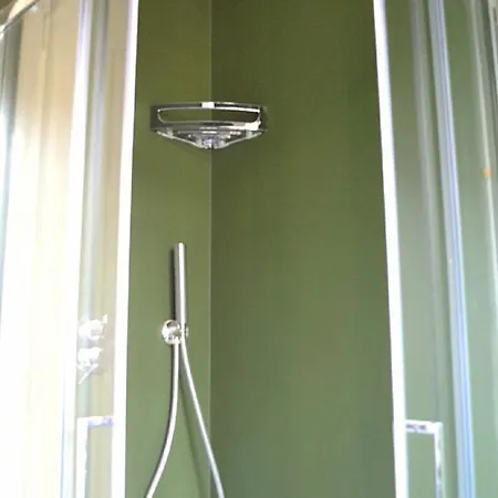 Modern, Spacious And Bright In Rome